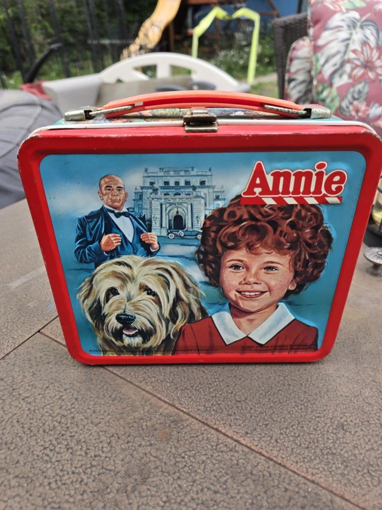 Vintage Aladdin ANNIE Metal Lunch Box With Thermos