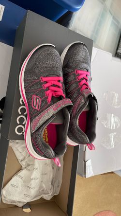 Skechers Women Shoes