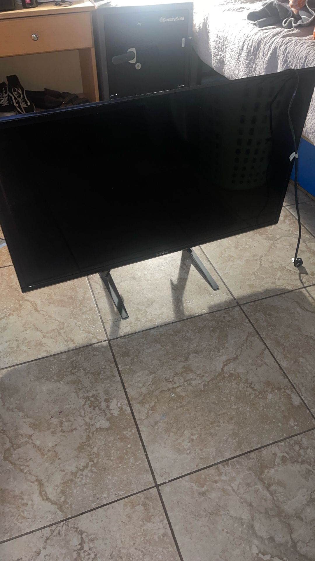 Samsung Televisión 40” Pulgadas (no Es Smart TV)