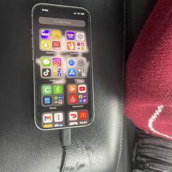 iPhone 15 Green