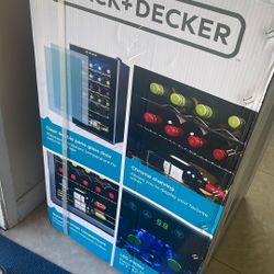 BLACK+DECKER BD61526 Wine Cellar, Black Cabinet with Gray Door Accent