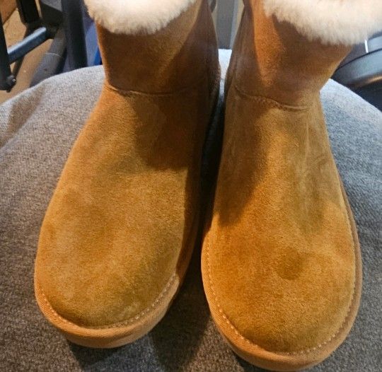 Koolaburra Suede Boots 