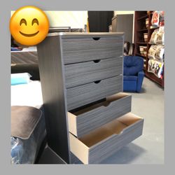 5 Drawers Dresser No Knobs 