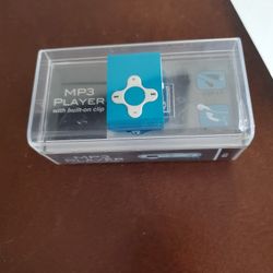 MP3 Player With Built-in Clip 1GB
