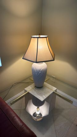 Lamp With Banana leaf Design