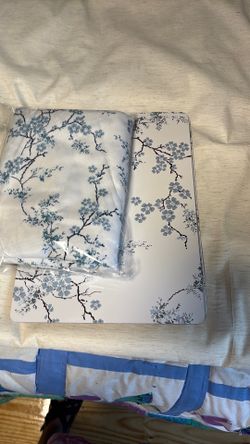Laura Ashley Tablecloth  and four cork placemats