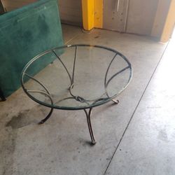 Round Coffee Table 