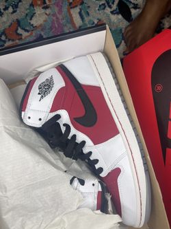 Jordan 1 carmine Size 10.5