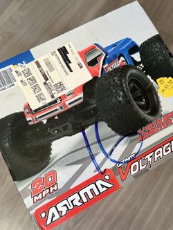 Arrma Granite Voltage 1/10 RC Monster Truck RTR - Great Starter Car