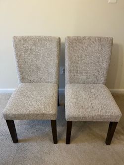 Dining room chairs/ Bench