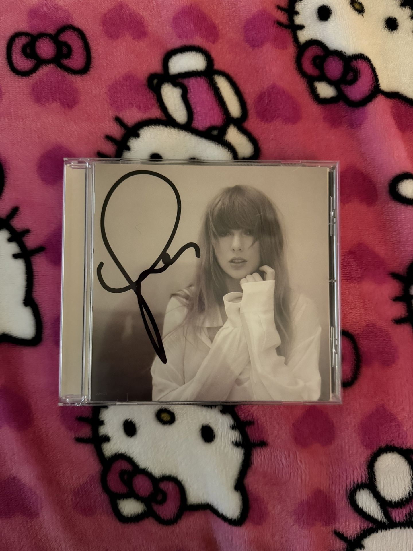Taylor Swift signed TTPD CD