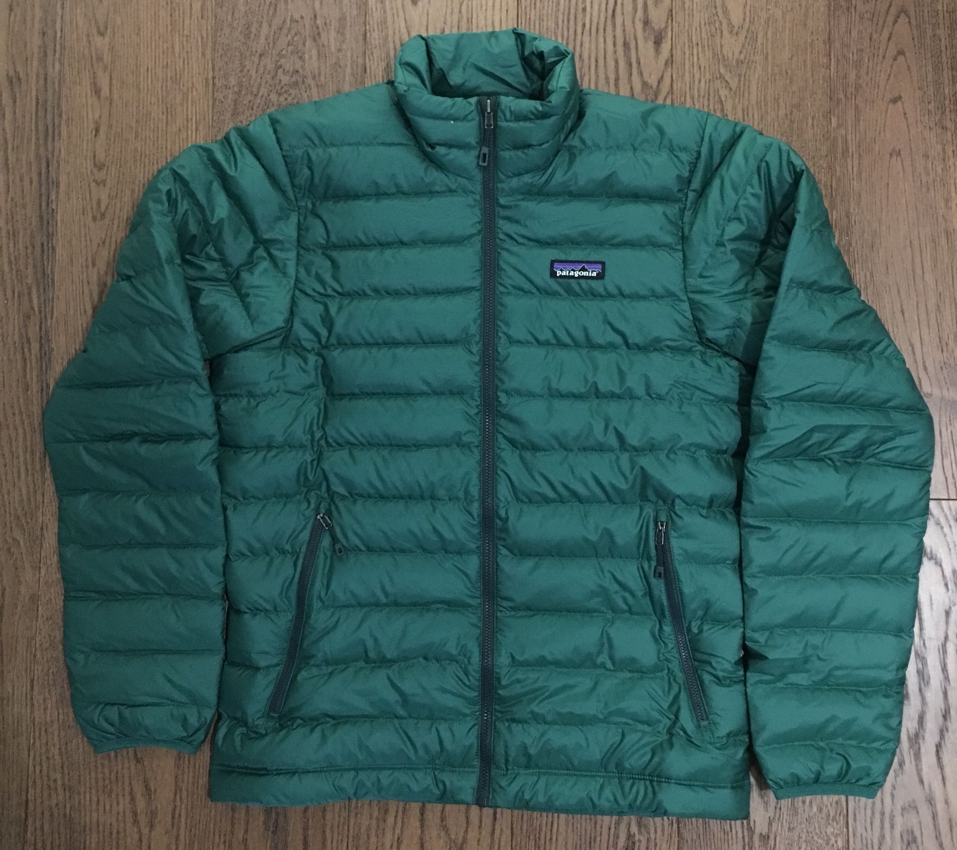 NEW Patagonia Men’s Down Sweater Jacket Coat 800 Goose Down Fill Legend Green Size Small
