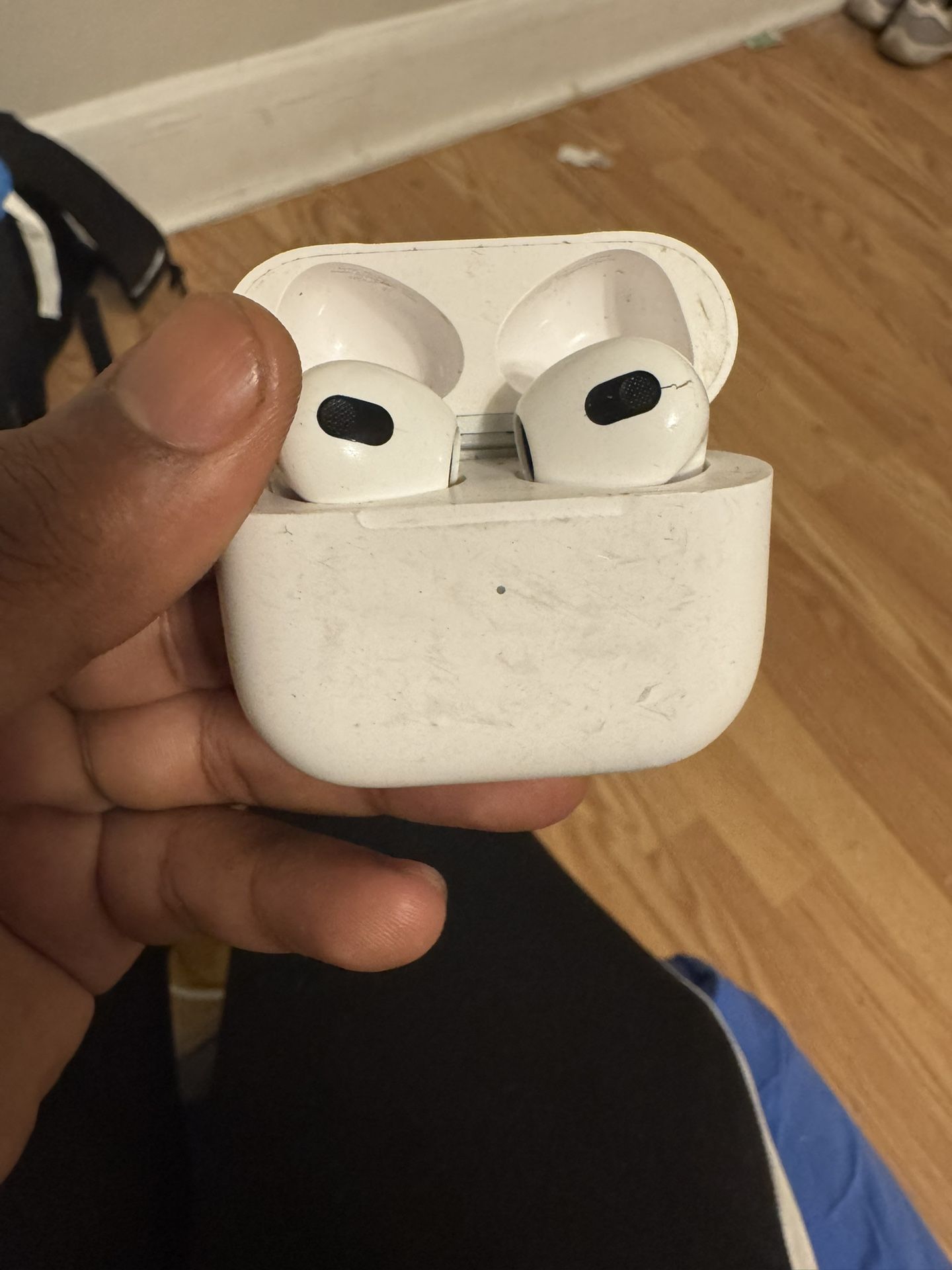 AirPod Gen 3
