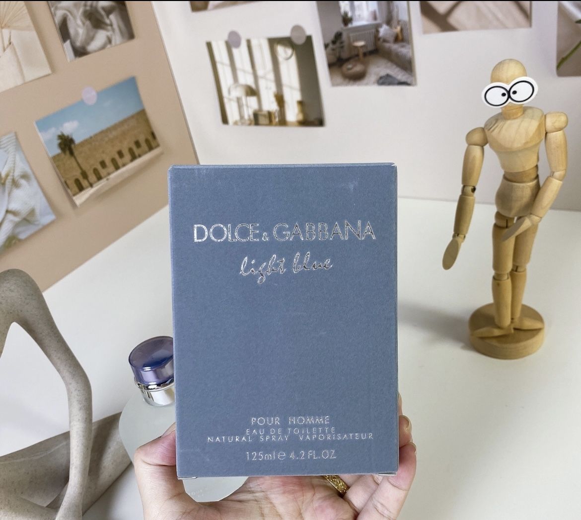 Dolce & Gabbana Light Blue Pour Homme Eau de Toilette – 4.2 fl oz (120ml)