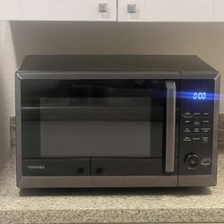 Toshiba 8-in-1 Air Fryer Microwave – Convection, Broil, 1.0 cu ft – Black Stainless