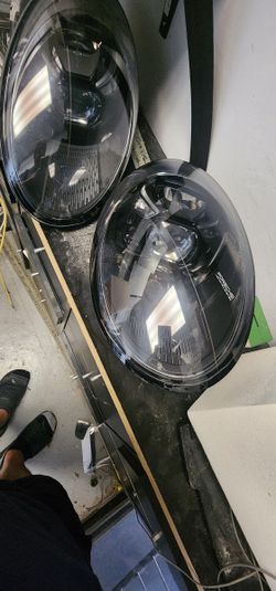 Porsche 911 Head Light Assembly 