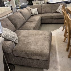 Beautiful Sectional With Chaise