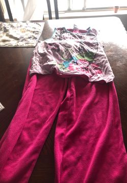 Some pijamas size 12