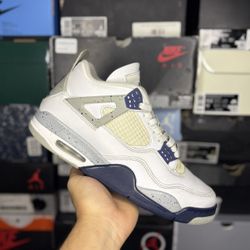 Size 9.5M - Jordan 4 “Midnight Navy”