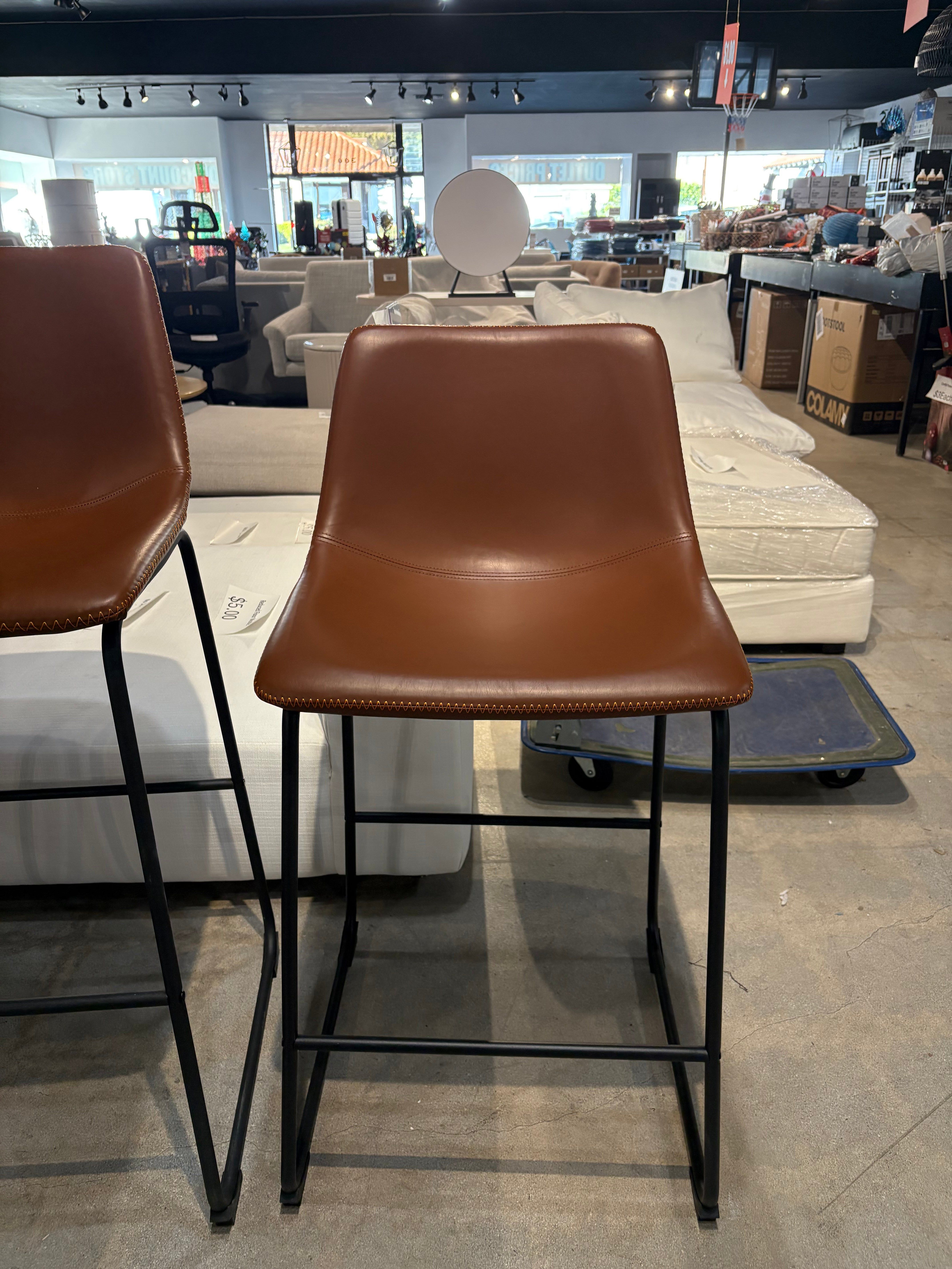 28” brown stools