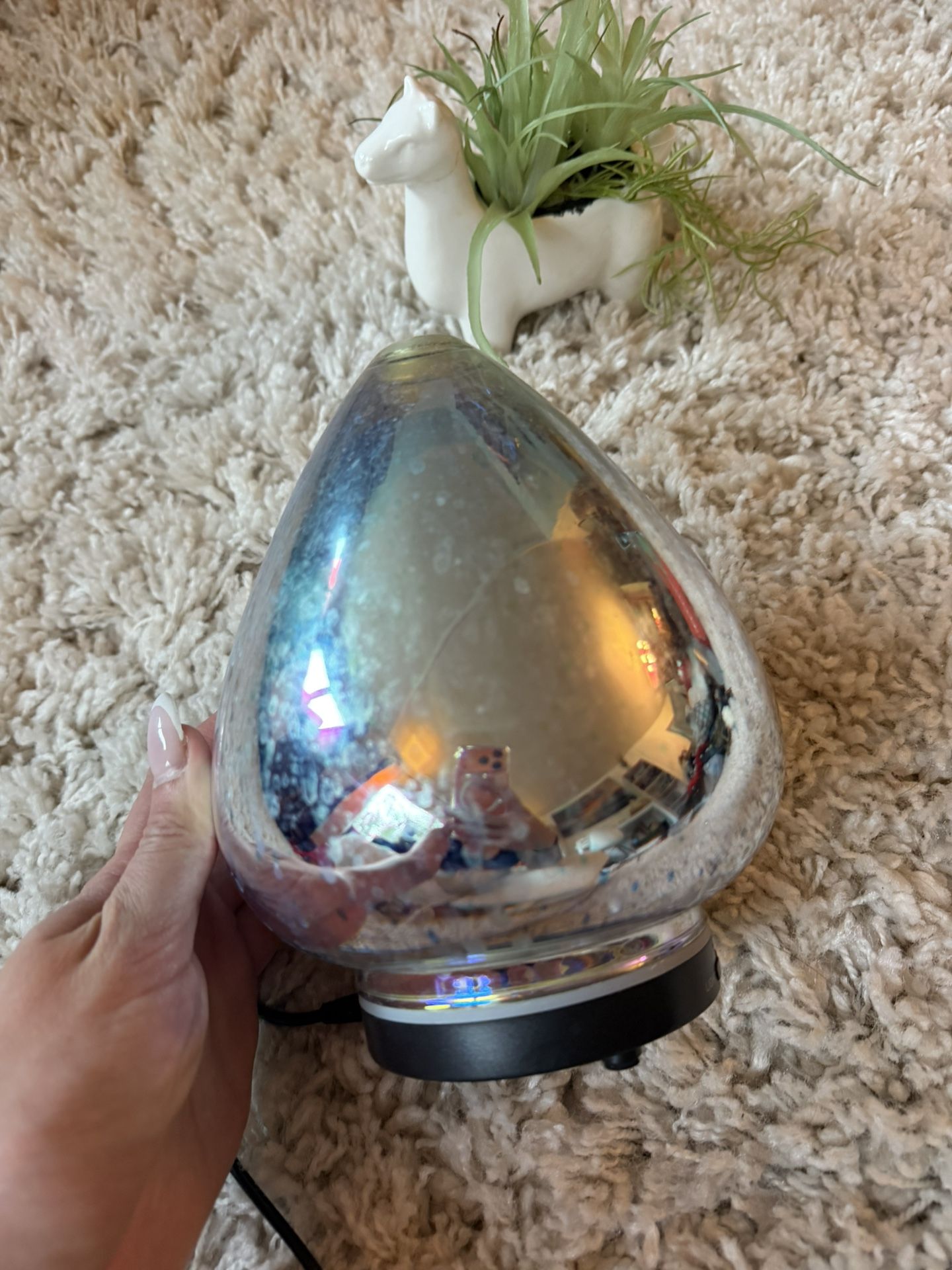 Chic reflective teardrop-shaped humidifier essential oil lamp