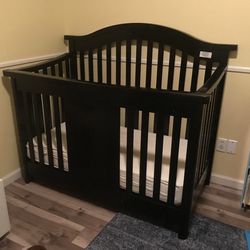 Solid Wood crib 