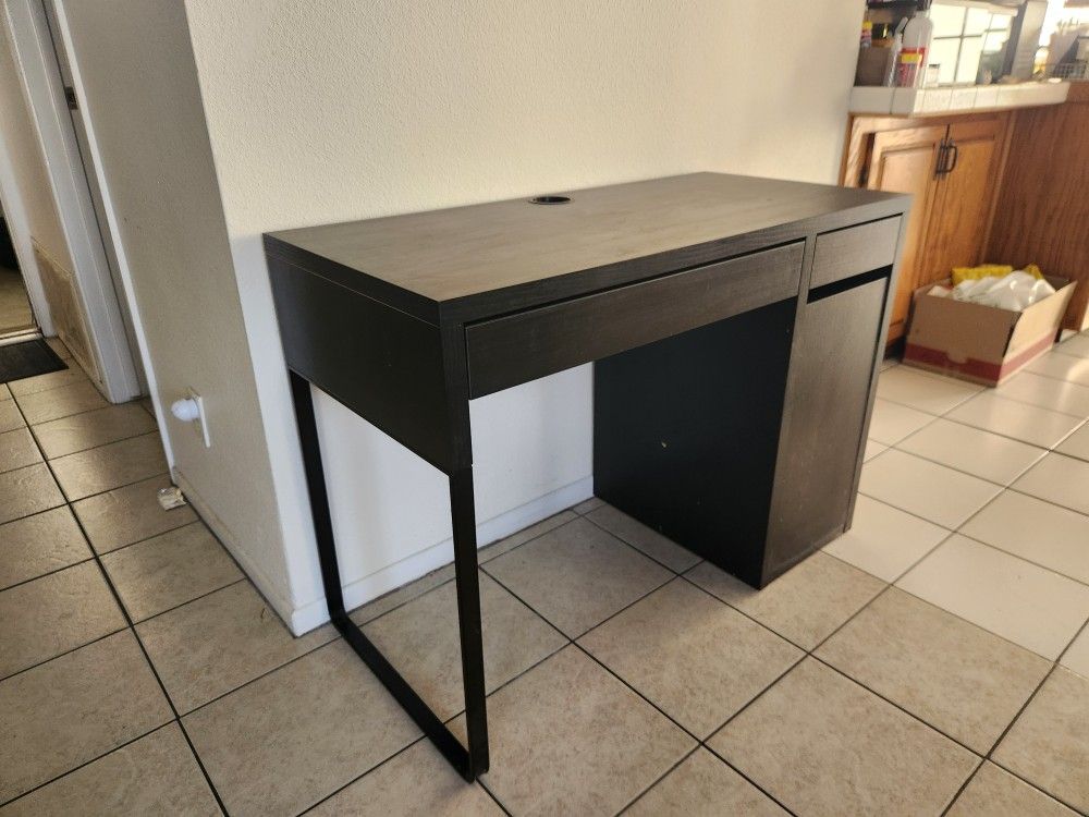 Ikea micke desk