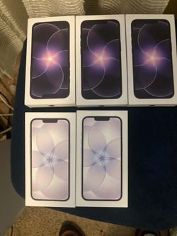 LOT OF 5 IPHONE 17E BRAND NEW IN BOX