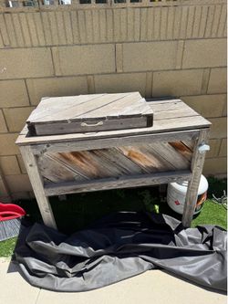 Free rustic ice chest cooler
