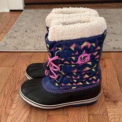 Sorel Navy Geometric Winter Snow Boots