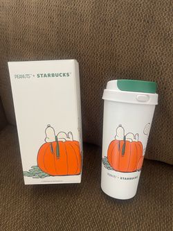 Starbucks Peanuts Snoopy tumbler