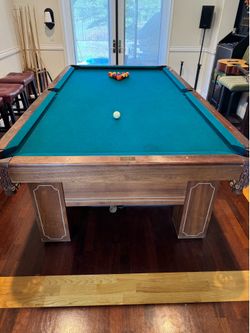 9’ Pool table