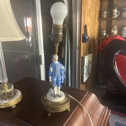 Antique France Victorian Times Table Lamp。12 “