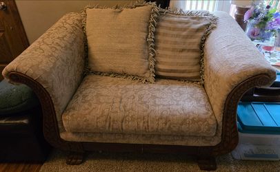 ashley’s furniture living room set