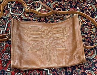 FRYE CHARLENE EMBROIDERED CROSSBODY BAG BROWN.