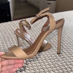 Steve Madden Nude patent heels