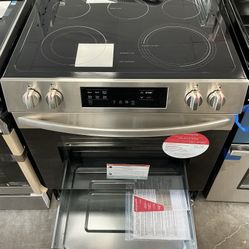 FRIGIDAIRE 30 in. 5-Burner Element Slide-In Front Control Electric Range - Free One Year Warranty 