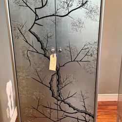 2 Bar Cabinet  Like New Size Is 72x28x16