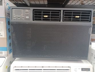 8000btu Windows Ac By TCL Smart WiFi.  Complete Set with Bracket and remote.  New in box with warranty.