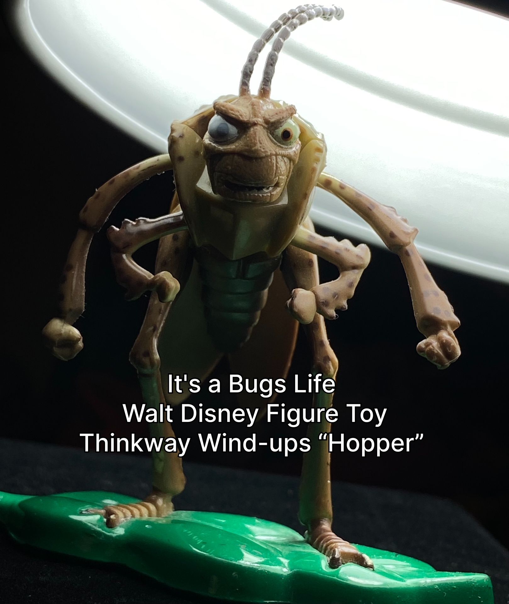 It's a Bugs Life Walt Disney Figure Toy Thinkway Wind-ups “Hopper”