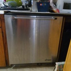 Dacor 30 Inch Stainless Dishwasher 