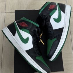 Jordan 1 Black Pine Green Size 10.5Mens 