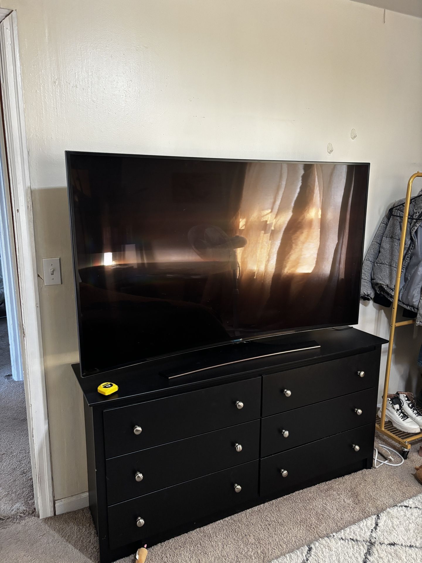 57in Curve Samsung Smart Tv 