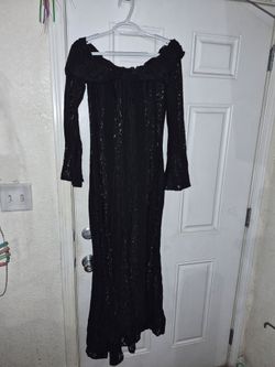 Black Lace Off-Shoulder Maxi Dress