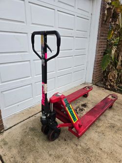 5500 LBS DAYTON PALLET JACK 