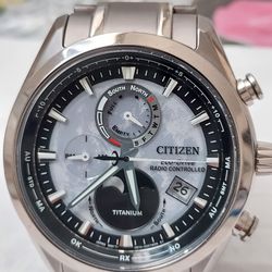 Citizen Tsuki-Yomi A-T Watch. Titanium. Like  New.