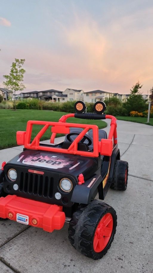 Power Wheels Tough Talking Jeep Wrangler Electric Car works great for Sale in Hillsboro OR OfferUp
