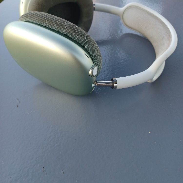 Apple AirPod Max Headphones