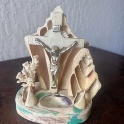 Vintage Sea Shells with Jesus/Cross and Dish
