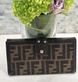 Fendi Wallet 